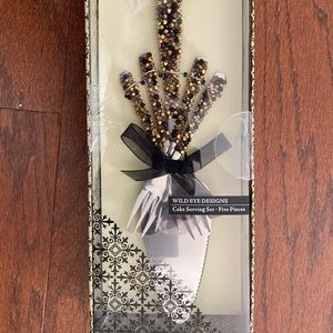Wild Eye Designs 5 Piece Cake Serving Set
